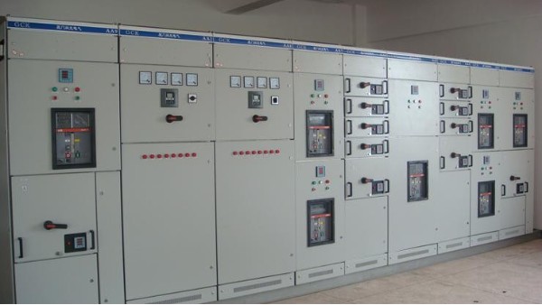 低壓配電柜詢(xún)價(jià)時(shí)需要關(guān)注哪些方面【千亞電氣】